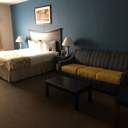 Baymont By Wyndham Decatur Hotel Exterior photo
