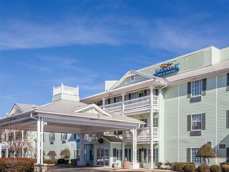 Baymont By Wyndham Decatur Hotel Exterior photo